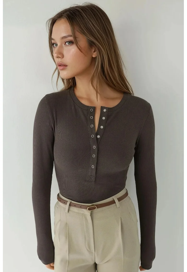 Bluze dama,  bluza tricotata cu nasturi, maro mocha inchis, jerseu