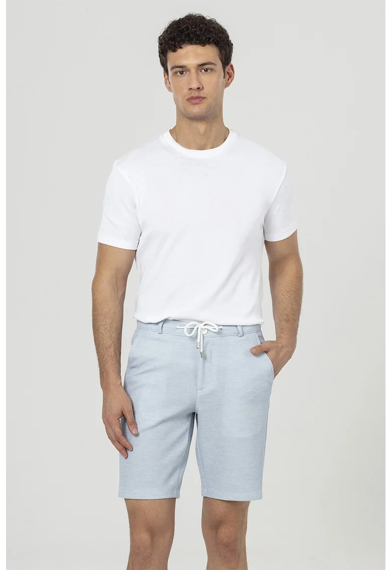 Pantaloni scurti cu model texturat si snur in talie, Albastru deschis