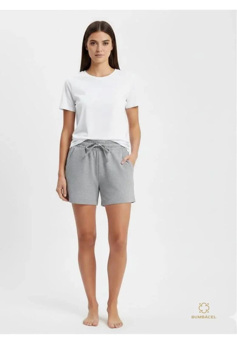 Pantaloni scurti pentru dame, cu buzunare si snur