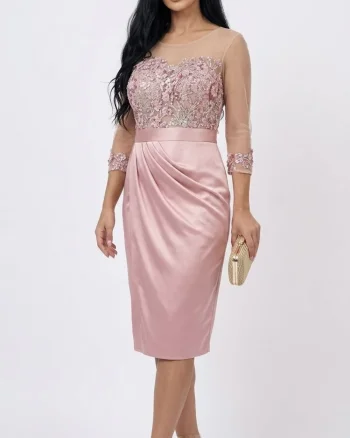 Rochie din tafta cu broderie in partea superioara si maneca trei sferturi din tull transparent