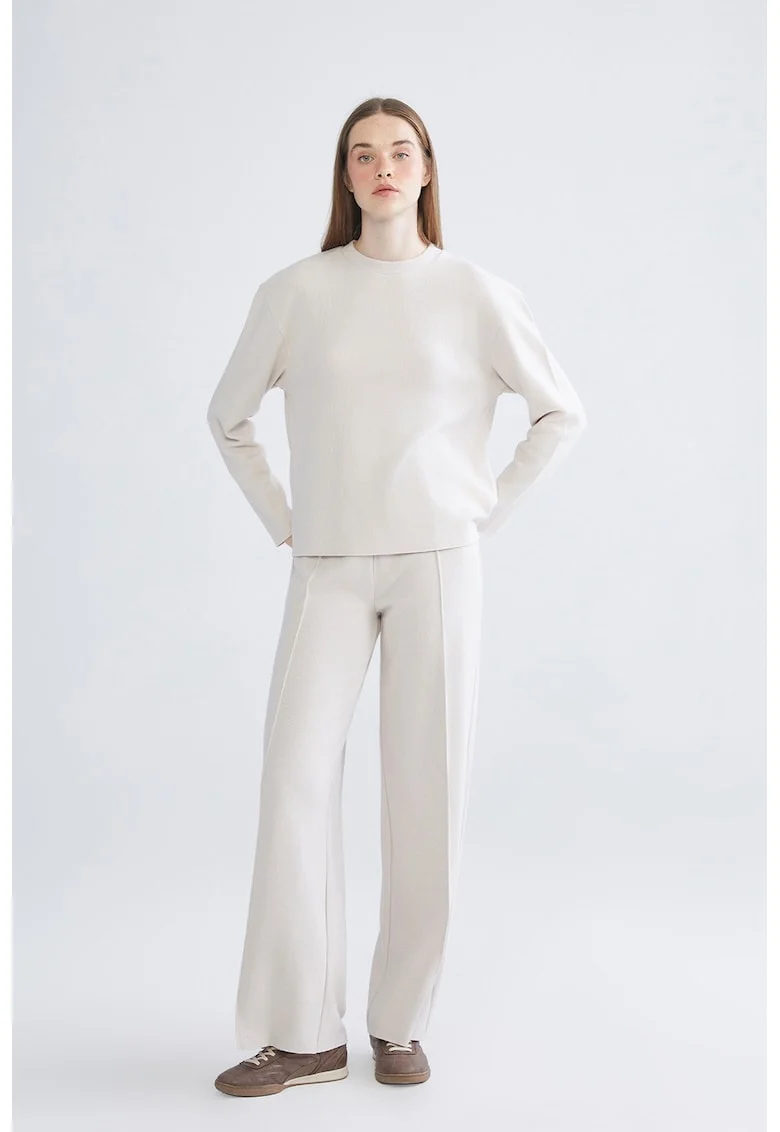 Pantaloni de trening cu croiala relaxed-fit si detalii pensa, Alb murdar