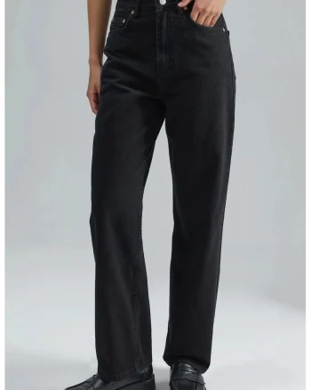 Blugi dama  negru, Negru