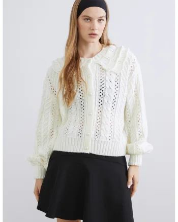 Cardigan cu nasturi tip bijuterie si perforatii, Crem