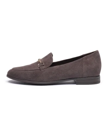 Pantofi loafer de piele intoarsa cu accesoriu metalic, Maro inchis