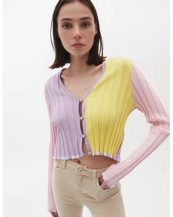 Cardigan crop cu model colorblock si decolteu in V, Galben/Lila pal