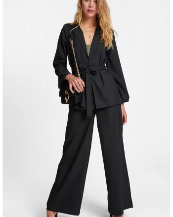 Sacou cu model uni si croiala petrecuta, Negru