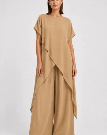 Compleu dama elegant din vascoza cu tunica asimetrica si pantaloni palazzo, camel