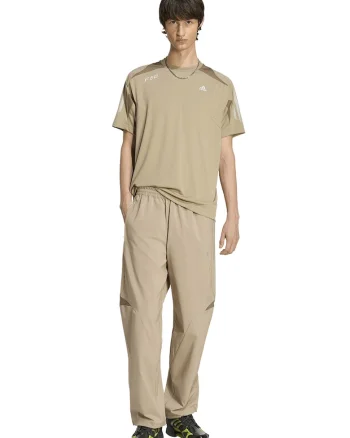 Tricou cu decolteu la baza gatului si model F50, Maro nisip