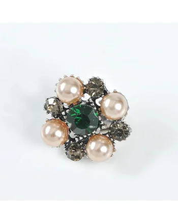 Brosa martisor cu perle bej si piatra verde