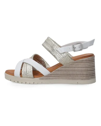 Sandale wedge cu detalii texturate