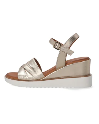 Sandale din piele cu talpa wedge si catarama