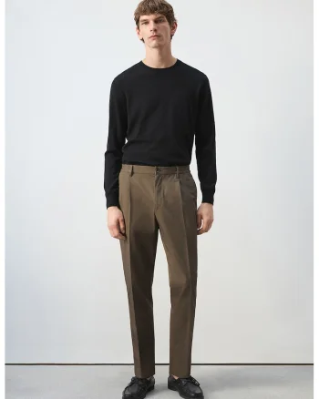 Pantaloni regular-fit cu talie elastica, Maro