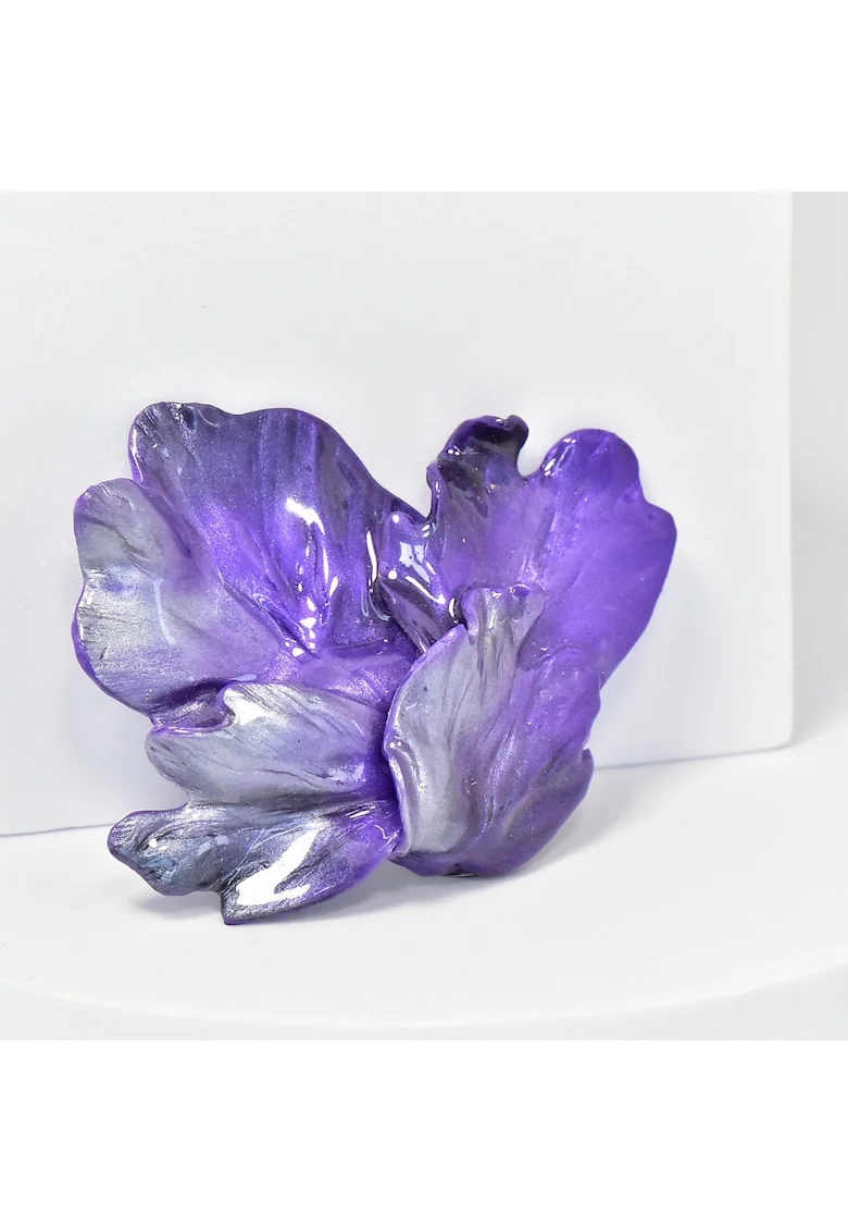 Brosa  din lut polimeric si rasina epoxidica, design floral, unicat, 5x7cm