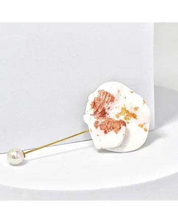Brosa  lut polimeric si rasina epoxidica, design floral, unica