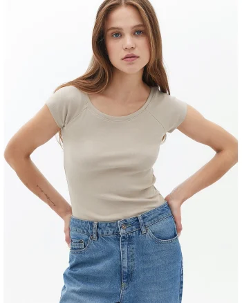 Tricou striat cu croiala slim-fit si maneci raglan, Bej deschis