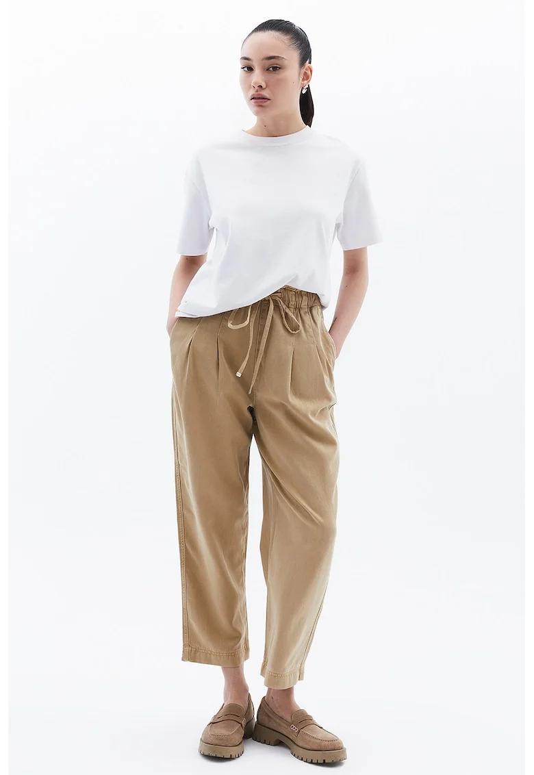 Pantaloni relaxed fit din amestec de lyocell cu snur de ajustare in talie, Maro nisip