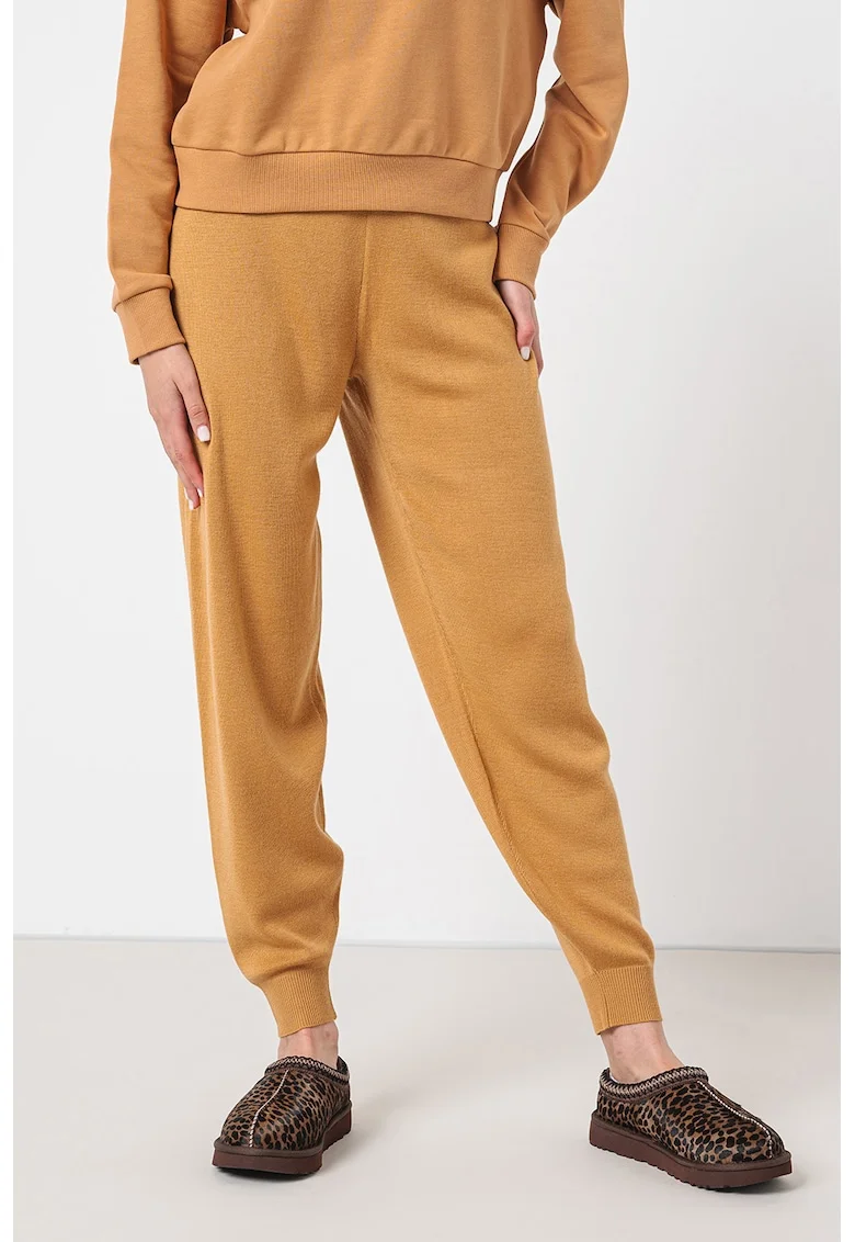 Pantaloni lejeri tricotati fin din amestec de lana, Maro deschis