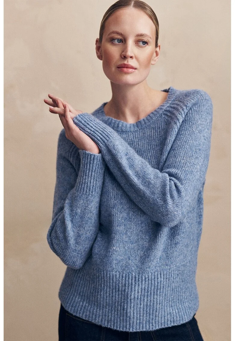 Pulover lejer cu decolteu la baza gatului, Albastru stins