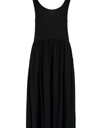 Rochie evazata cu model uni, Negru