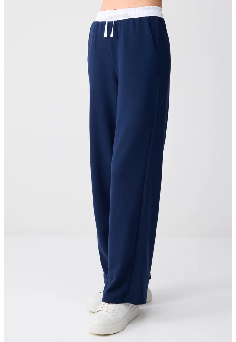 Pantaloni de trening din amestec de modal cu garnitura contrastanta, Bleumarin