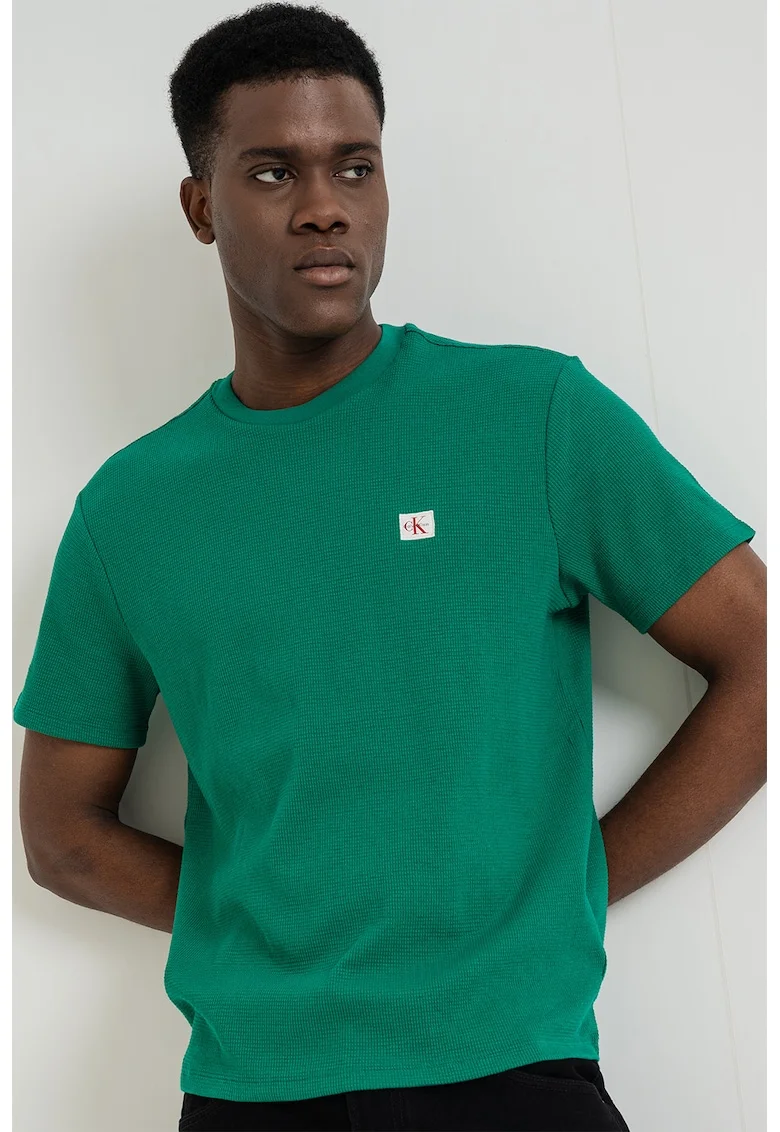 Tricou cu decolteu la baza gatului si logo, Verde