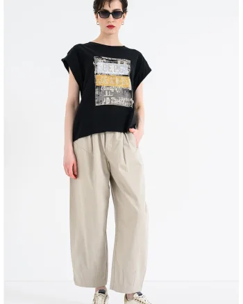Tricou cu decolteu la baza gatului Nadira, Negru/Argintiu