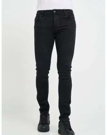 Blugi slim fit, Negru