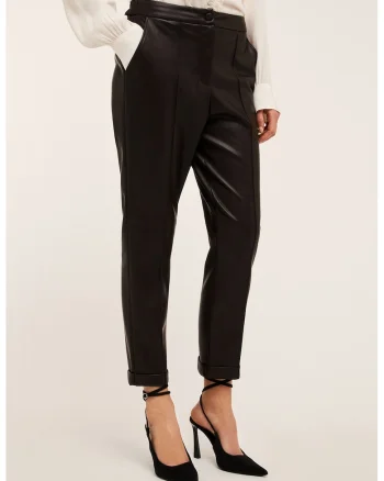 Pantaloni capri de piele ecologica, Negru stins