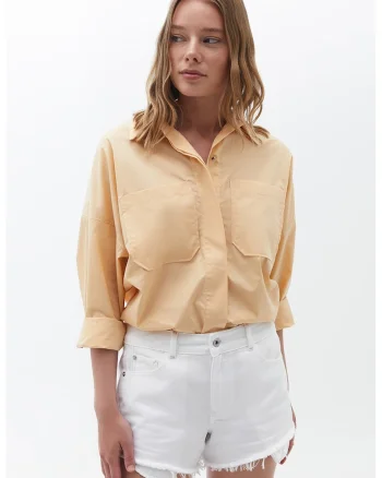 Camasa lejera de bumbac cu buzunare supradimensionate aplicate, Galben pal