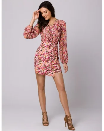 Rochie mini cu croiala petrecuta,