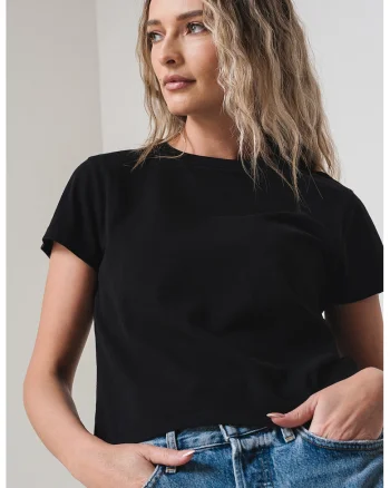 Tricou uni cu decolteu la baza gatului, Alb
