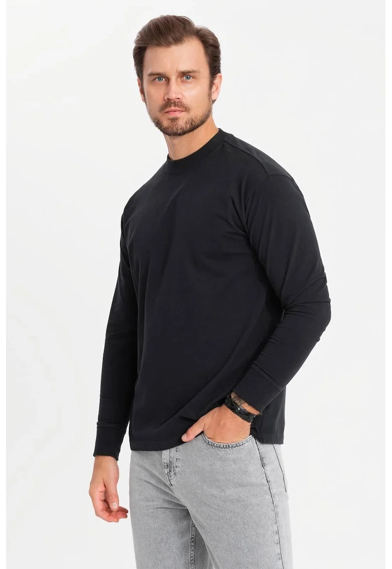 Bluza lejera cu decolteu la baza gatului, Negru