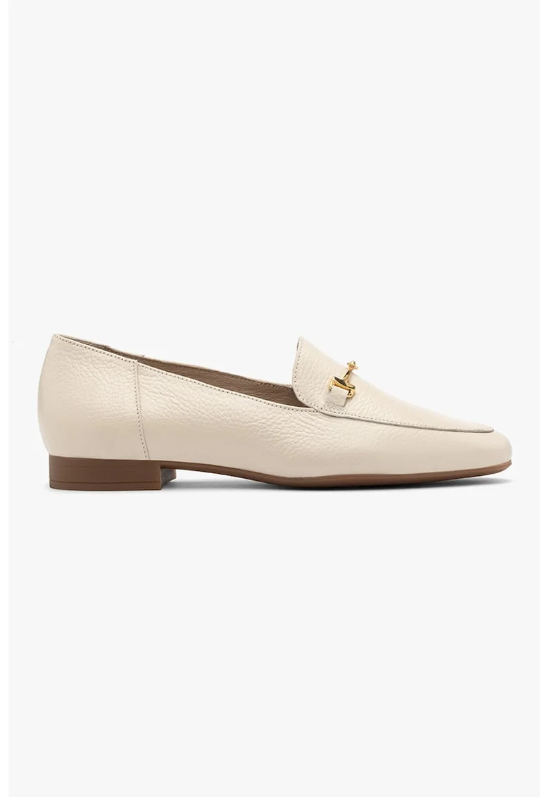 Pantofi loafer de piele cu detalii metalice, Crem