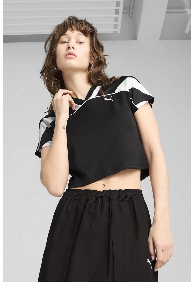 Tricou crop cu decolteu in V, Negru/Alb murdar