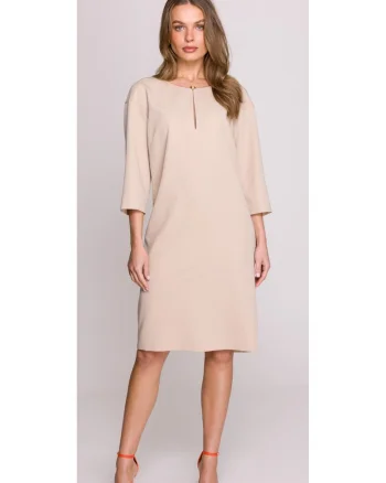 Rochie cu decupaj in forma de lacrima la decolteu,