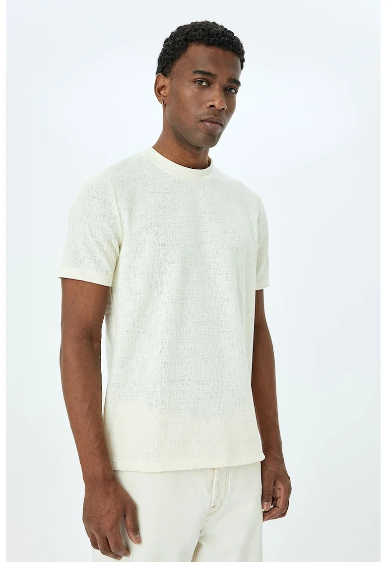 Tricou cu decolteu la baza gatului si model uni, Alb murdar