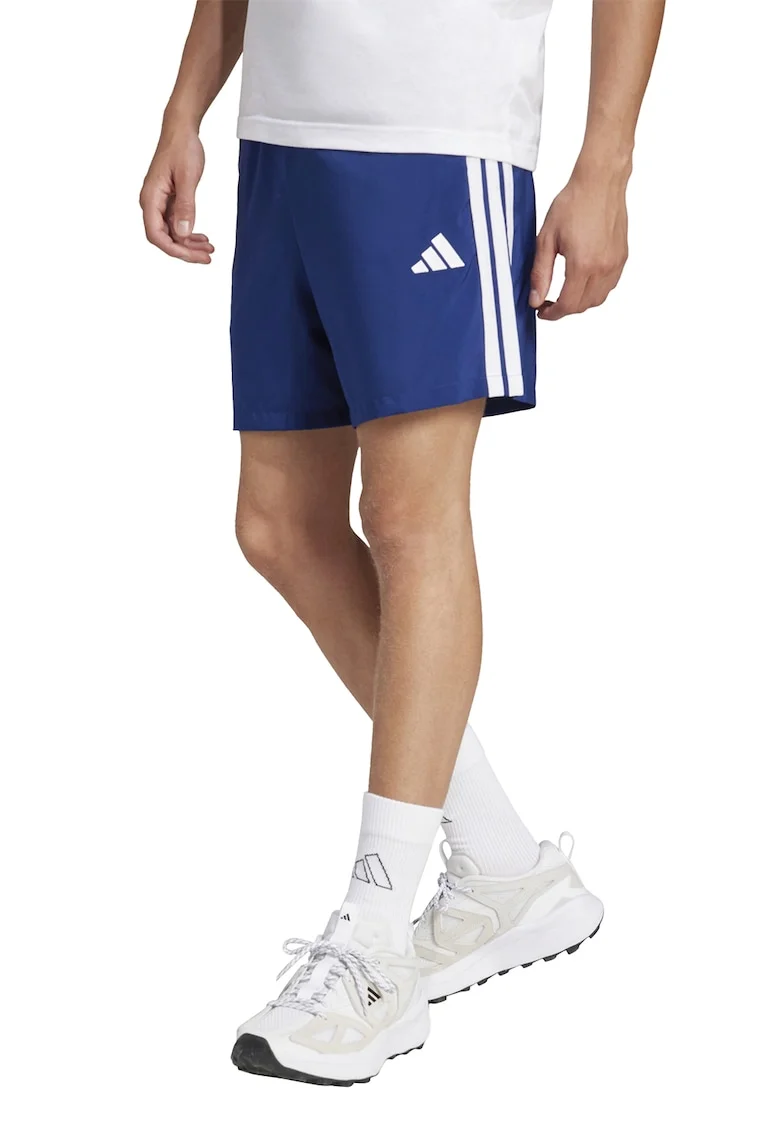 Pantaloni scurti cu benzi laterale cu logo Chelsea, Alb/Albastru inchis