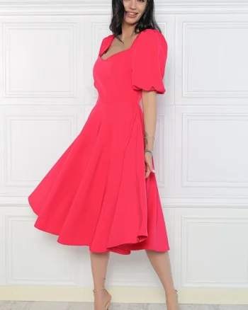 Rochie eleganta clos fucsia cu buzunare laterale confectionata din material vaporos