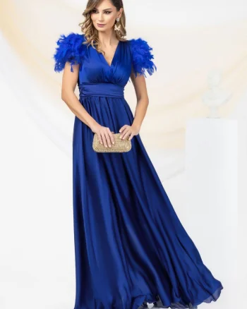 Rochie eleganta lunga din voal prevazuta cu pene la umeri si decolteu in V