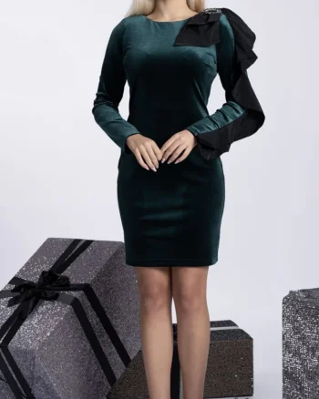 Rochie scurta din catifea cu insertie din tafta si brosa metalica