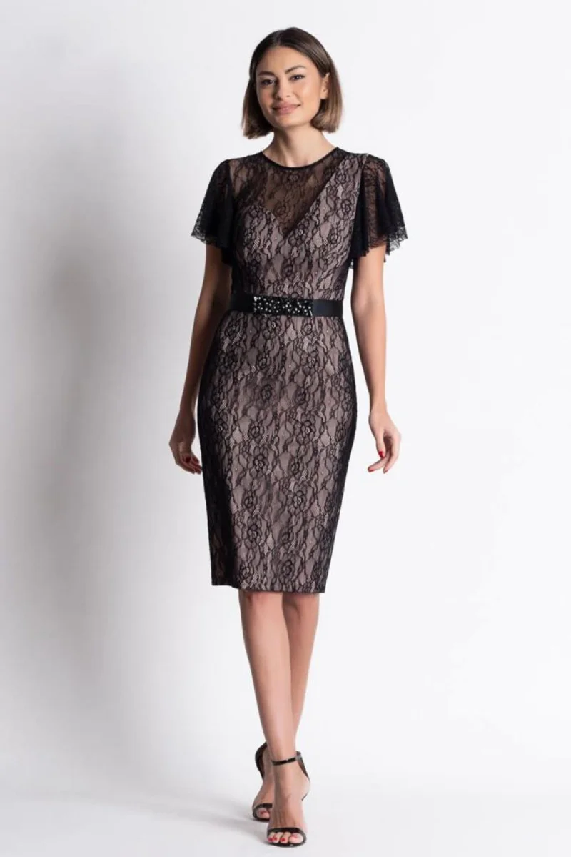 Rochie de ocazie din dantela neagra pe captuseala fina nude cu croi drept si lungime midi