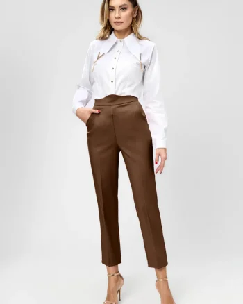 Pantaloni maro cu talie inalta si buzunare laterale
