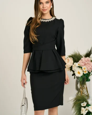 Compleu LaDonna elegant din stofa negru cu peplum si strasuri la decolteu
