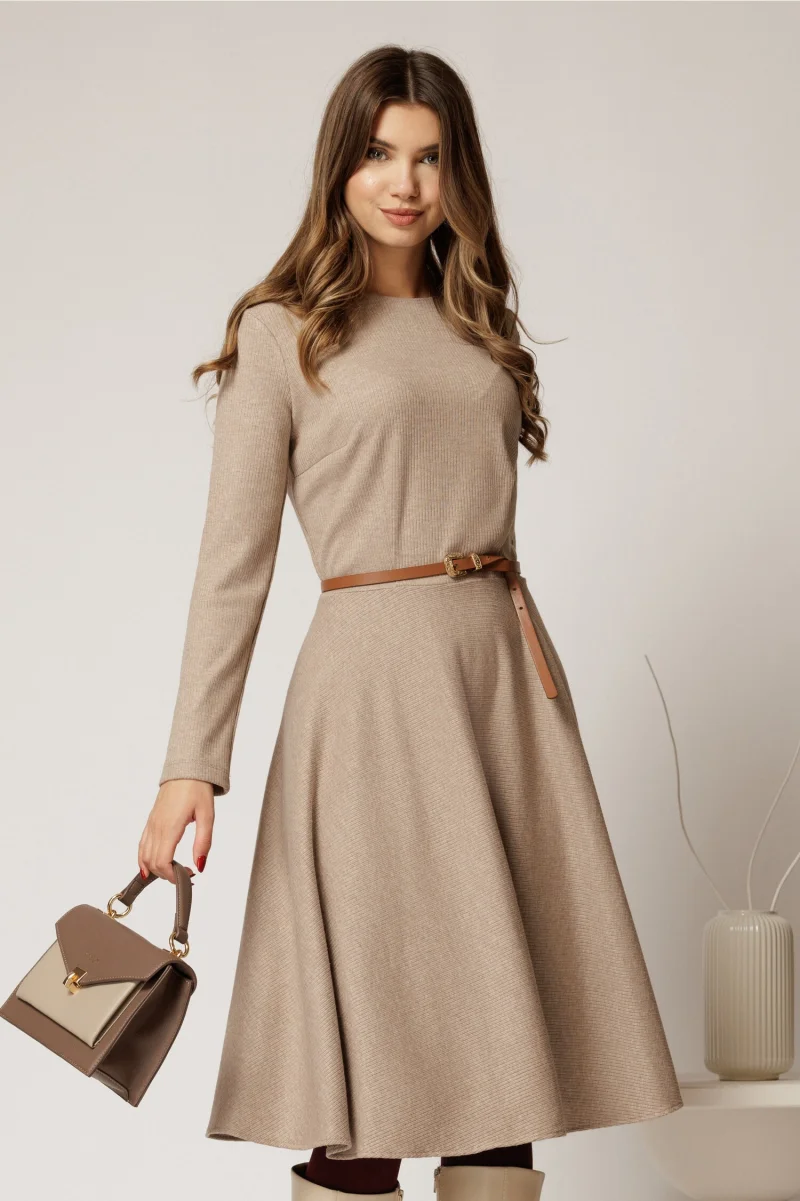Rochie DY Fashion din tricot beige cu curea subtire si fusta clos
