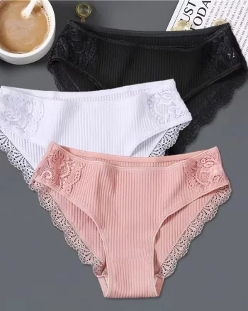 Set 3 perechi de chiloti pentru dama, CH049, Multicolor