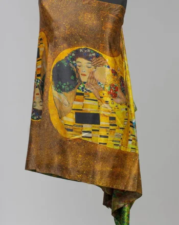Esarfa cu doua fete, din matase, imprimata cu reproducere dupa   Sarutul    de Gustav Klimt