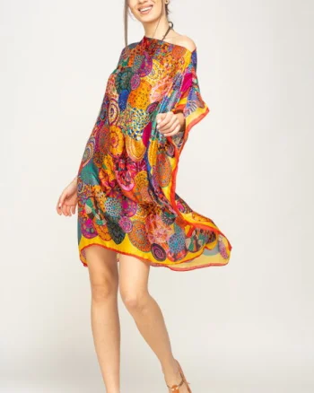Rochie de plaja tip poncho din matase imprimat cu mandale multicolore cu rosu si galben pe margine