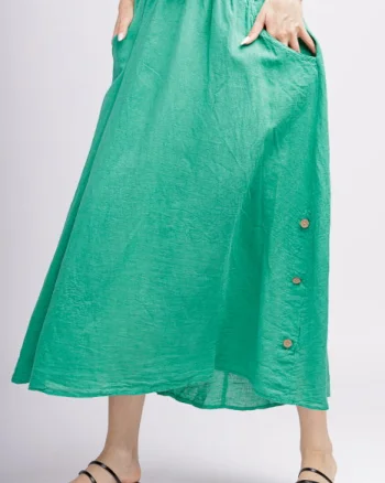 Fusta din in verde cu nasturi decorativi pe laterale