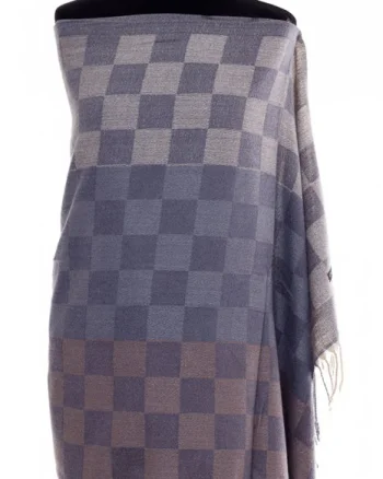 Esarfa casmir unisex cu imprimeu tabla de sah pe fond gri albastrui