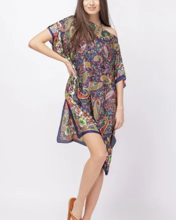 Rochie de plaja tip poncho din matase cu imprimeu paisley pe fond bleumarin